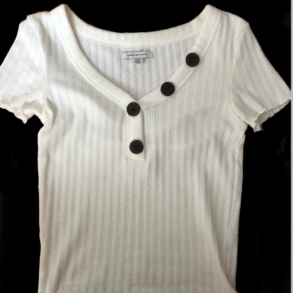 American eagle button top! - Picture 2 of 3
